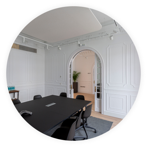 Sala de reuniones de una vivienda de alquiler de calidad